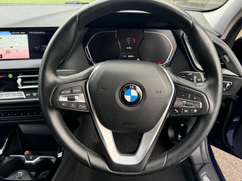 BMW 1 SERIES