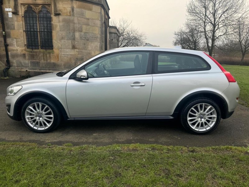 VOLVO C30