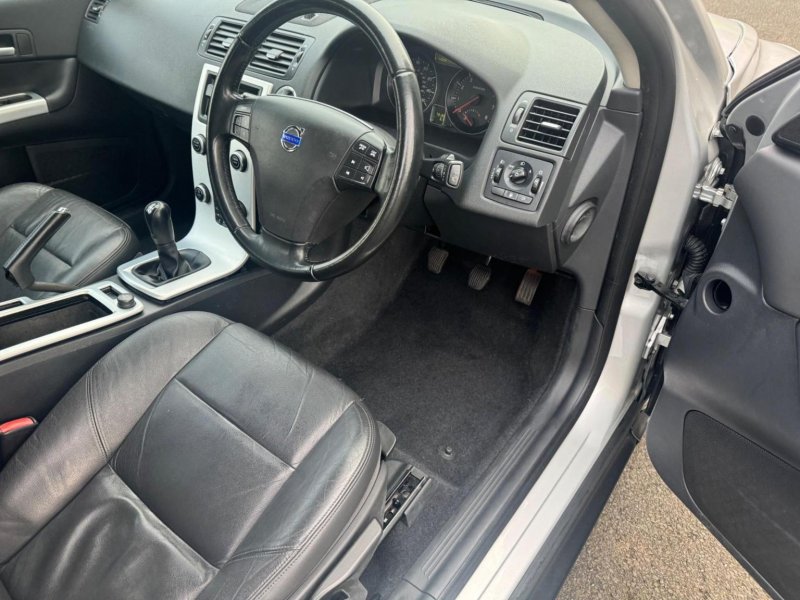 VOLVO C30