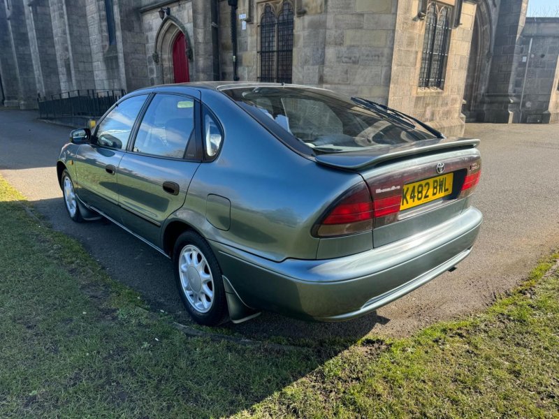 TOYOTA COROLLA